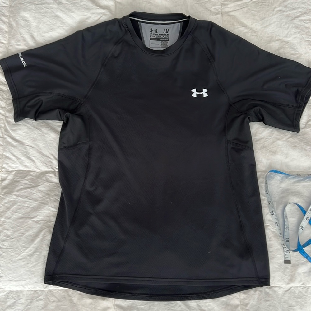 New without tags, Under Armour heat gear compression T-shirt. Size small.